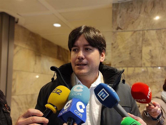 El consejero de Ciencia, Borja Sánchez, atiende a los medios