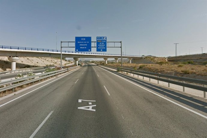 Archivo - Autovía A-7 a su paso por la provincia de Alicante. 