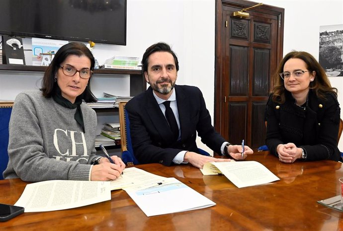 Firma del convenio de colaboración entre el Ayuntamiento y PreZero.