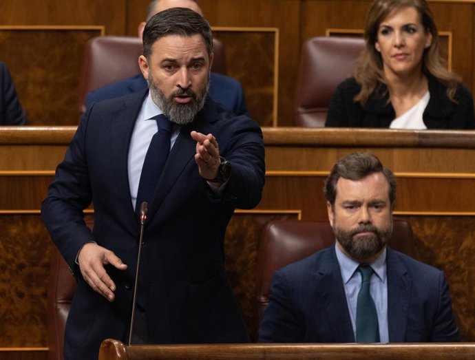 Archivo - El líder de Vox, Santiago Abascal, interviene durante una sesión plenaria en el Congreso de los Diputados.