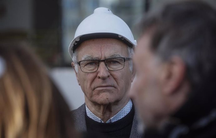 El alcalde de Valncia, Joan Ribó, visita las obras de rehabilitación del Palau de la Música de Valncia. 