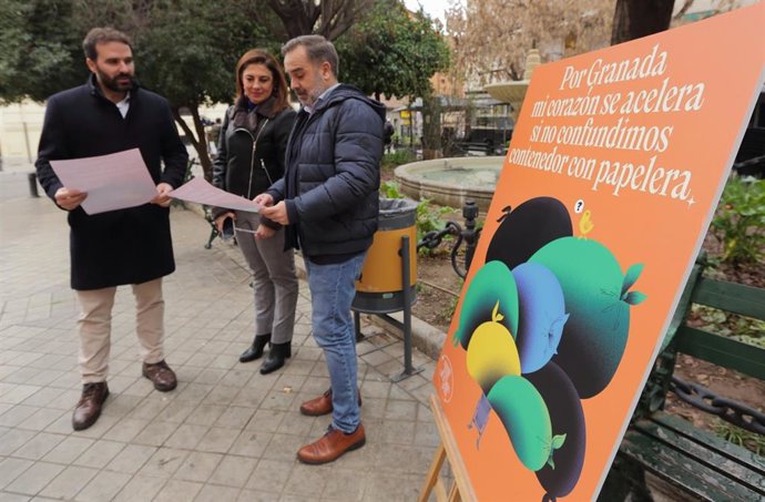 Presentación de la campaña sobre el correcto uso de las papeleras.