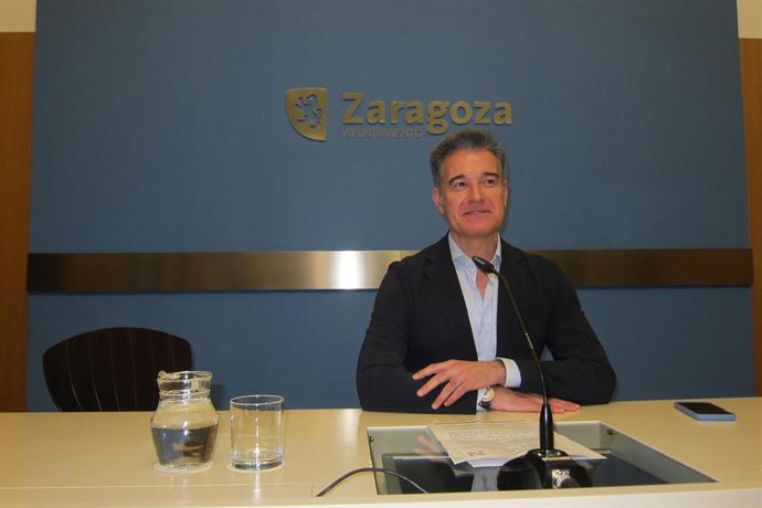 El consejero de Urbanismo del Ayuntamiento de Zaragoza y miembro de Ciudadanos, Víctor Serrano.