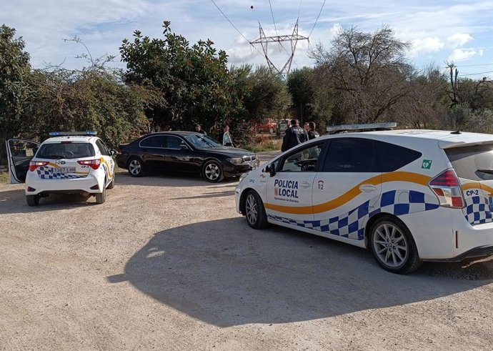 Momento de la detención de los dos jóvenes en Marratxí.