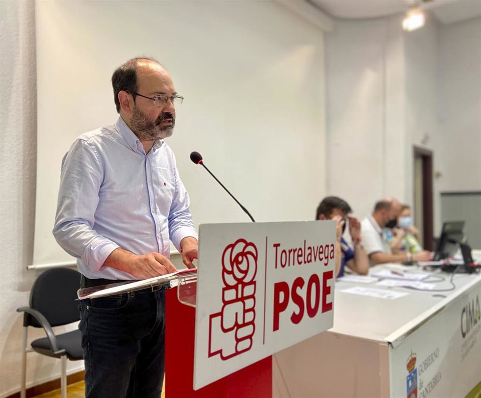 El secretario general del PSOE de Torrelavega, José Luis Urraca