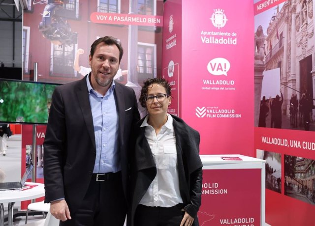 El alcalde de Valladolid, Óscar Puente, y la secretaria de Fomento Turístico del Estado de Yucatábn, Michelle Fridman.
