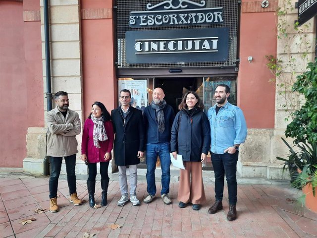 El conseller de Cultura, Miquel Company, antes de su visita a CineCiutat. 