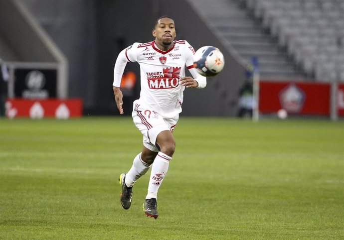 Archivo - Ronal Pierre-Gabriel durante su etapa como jugador del Brest