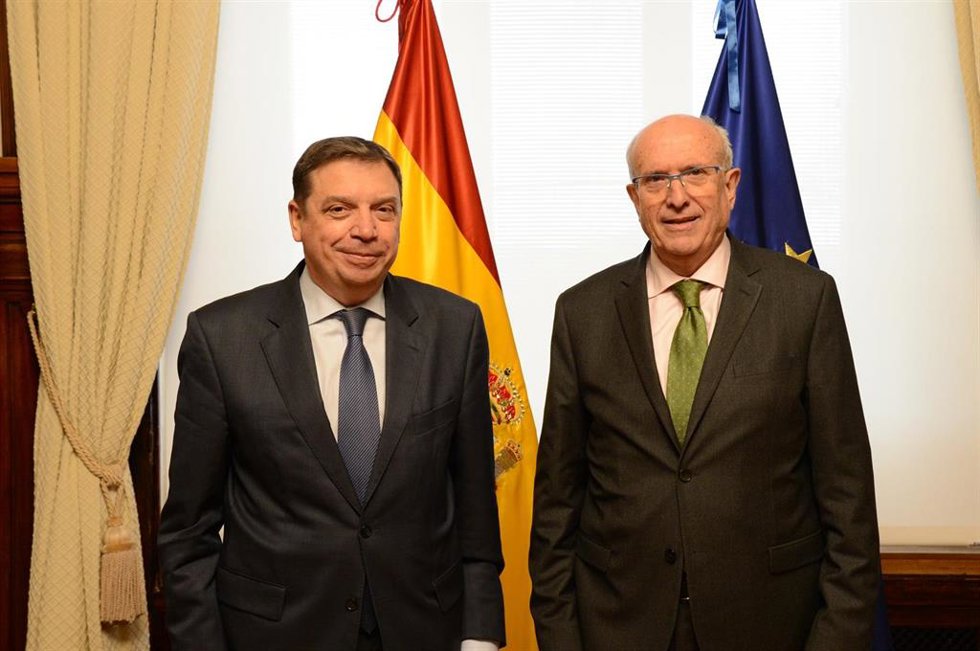El Ministro De Agricultura, Pesca Y Alimentación, Luis Planas Y El Comisionado Especial Para El Proyecto Estratégico Para La Recuperación Y Transformación Económica (Perte) Agroalimentario, Jordi Carbonell