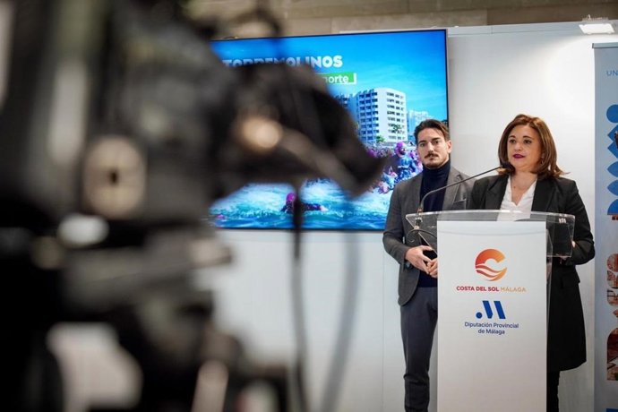 Intervención de la alcaldesa de Torremolinos, Margarita del Cid, durante la presentación de la campaña promocional del municipio 'Un verano infinito', en Fitur.