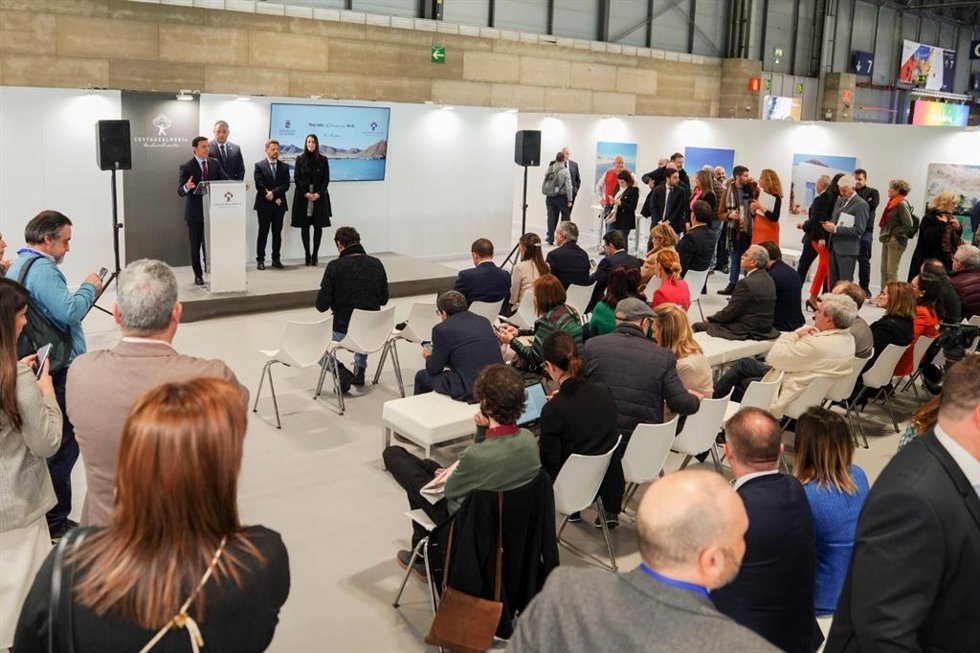 Presentación de oferta turística de Almería en Fitur.