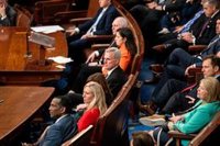 Congresistas de EEUU presionan a la Casa Blanca para que envíe más armamento a Ucrania