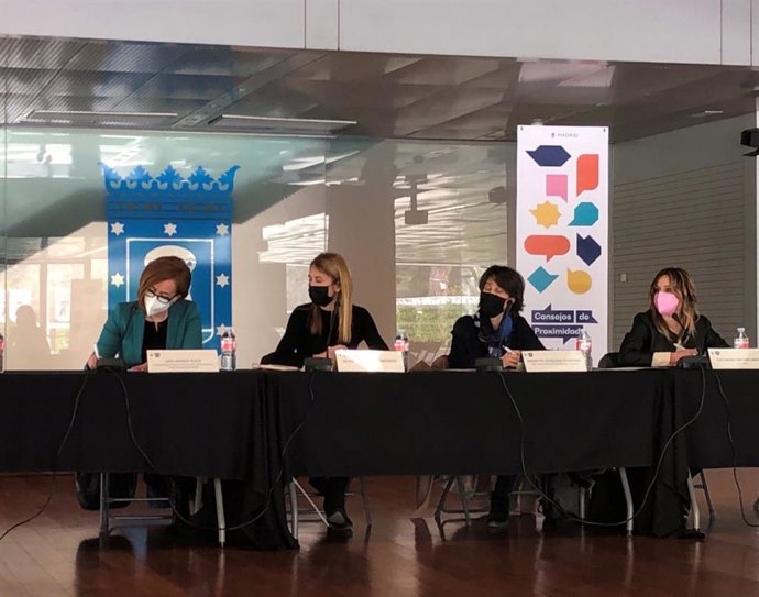 Archivo - La Red de Consejos de Proximidad, órgano presidido por la concejala del Área Delegada de Coordinación Territorial, Transparencia y Participación Ciudadana, Silvia Saavedra