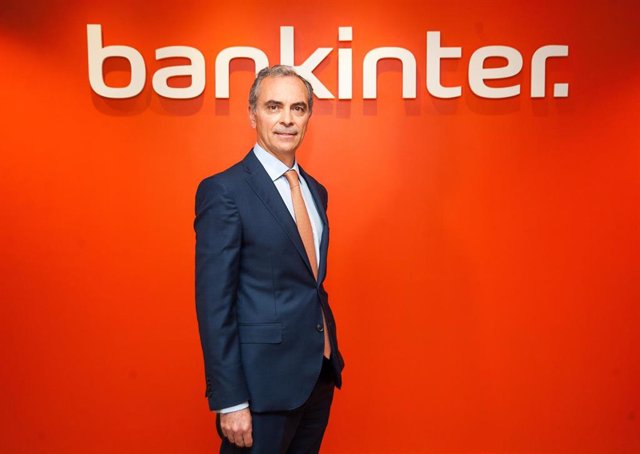 Archivo - El director financiero de Bankinter, Jacobo Díaz, en la presentación de resultados del primer trimestre de 2021.