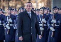 El nuevo ministro de Defensa de Alemania pide reforzar las Fuerzas Armadas tras tomar posesión del cargo