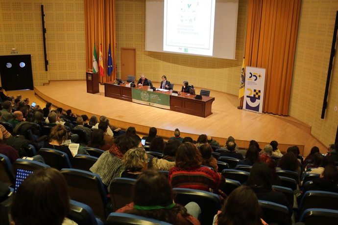 El rector de la Universidad Pablo de Olavide (UPO), Francisco Oliva, ha inaugurado el IX Congreso Internacional de Agroecología que tiene lugar en este campus hasta el sábado 21 de enero.