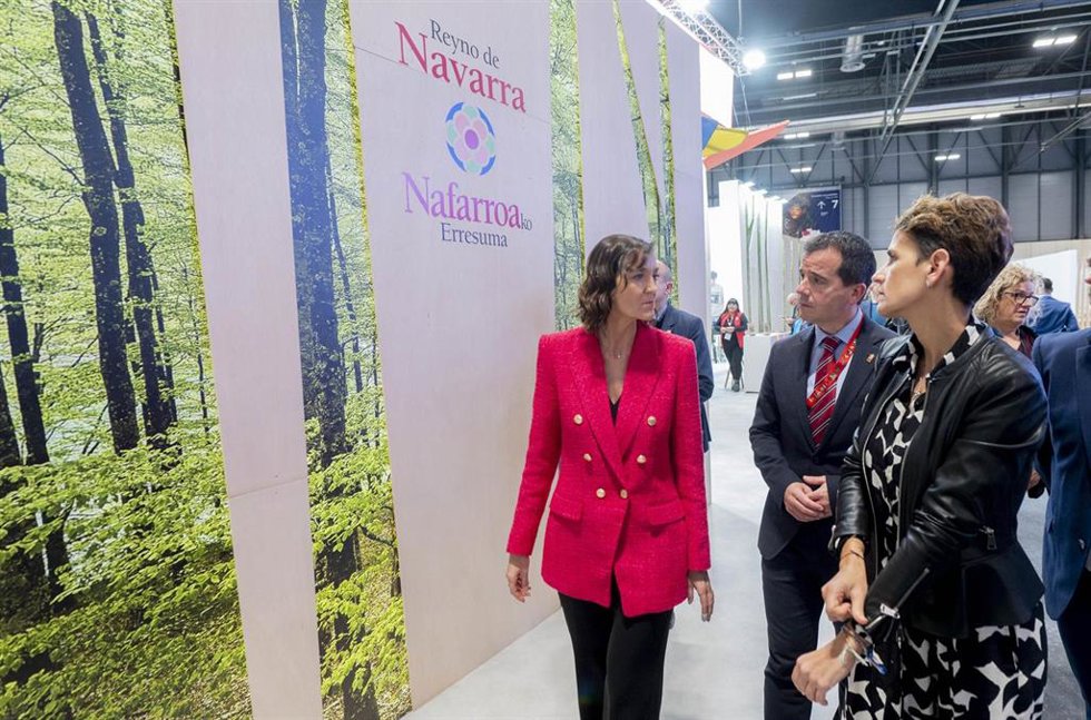 La ministra de Industria, Comercio y Turismo, Reyes Marotoen la feria Internacional de Turismo 2023.
