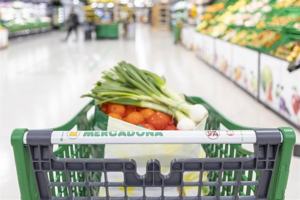 Archivo - Carrito de mercadona