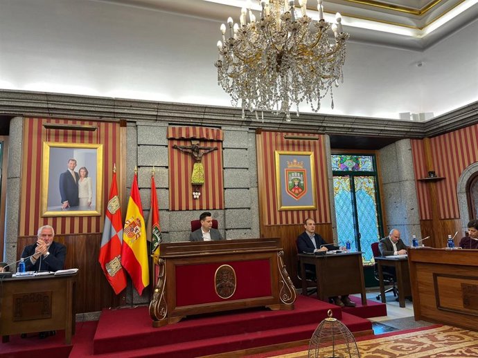 El alcalde de Burgos, Daniel de la Rosa, en un momento del Pleno ordinario de enero.