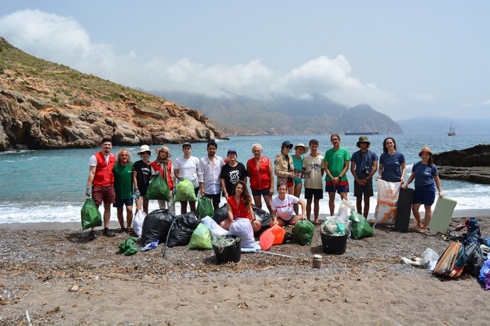 Imagen de una de las recogidas de muestras llevadas a cabo por ANSE