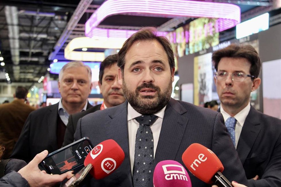 El presidente del PP de C-LM, Paco Núñez, en Fitur