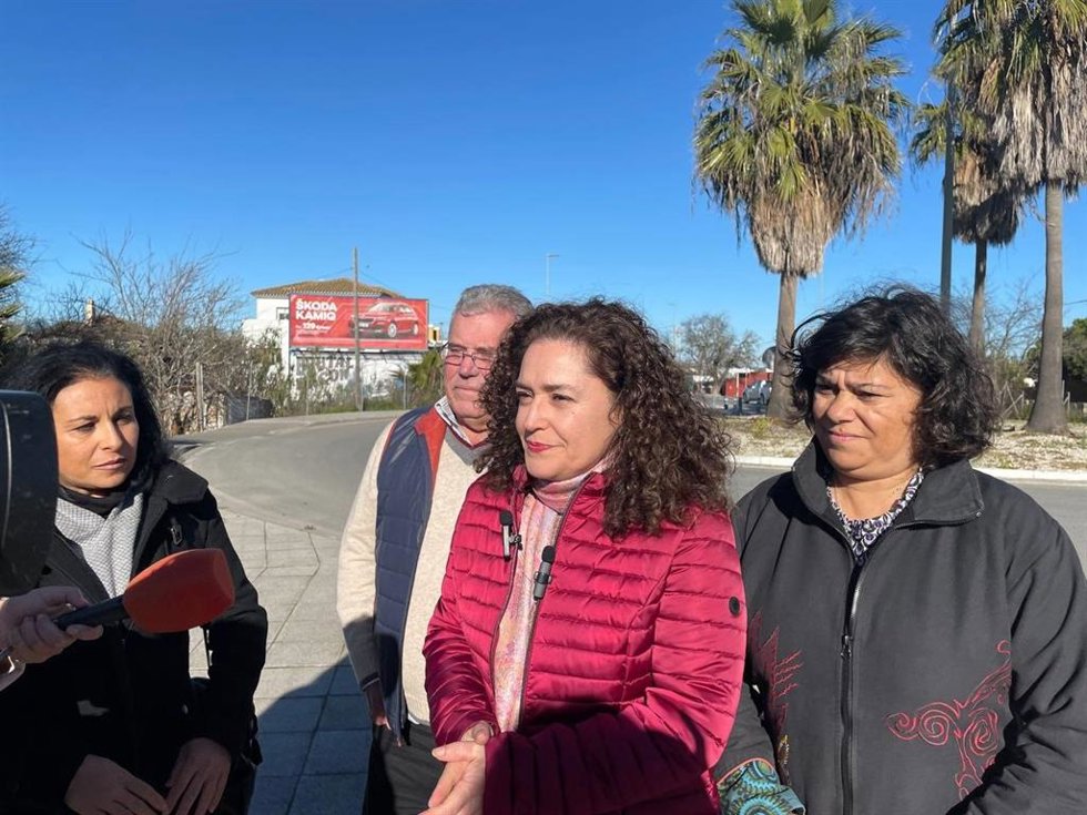 La portavoz de Por Andalucía en el Parlamento de Andalucía, Inmaculada Nieto, este jueves en declaraciones a los medios en Sanlúcar de Barrameda.