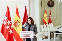 Ayuso califica de "sinsentido" la "huelga política" en la sanidad madrileña y afea al sindicato sus cambios de criterio