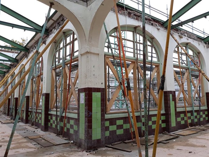 Archivo - Interior del IES Sagasta de Logroño en obras