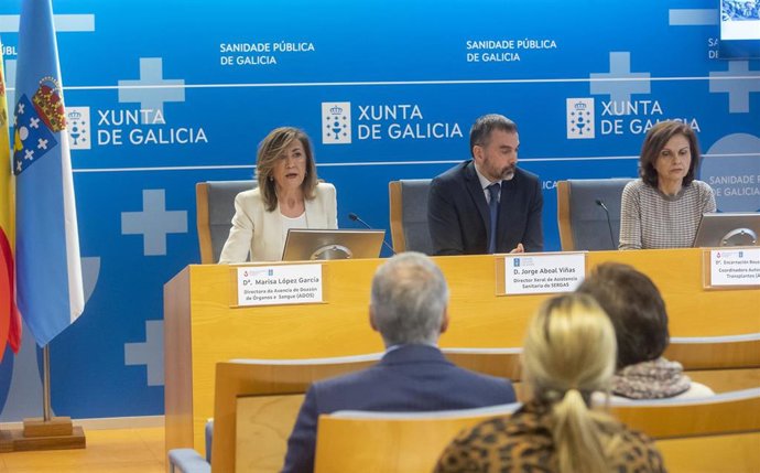 El director xeral de Asistencia Sanitaria do Sergas, Jorge Aboal, y la directora de la Axencia Galega de Doazón de Órganos e Sangue, Marisa López, informan sobre los transplantes y donaciones de órganos del ano 2022.