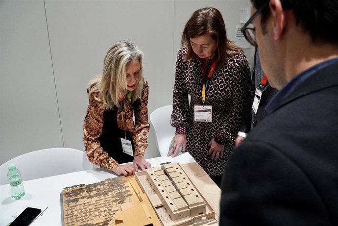 La presidenta del Govern, Francina Armengol, en Fitur