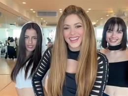 Shakira ha bailado la coreografía de su nueva canción con el grupo Bella Dose