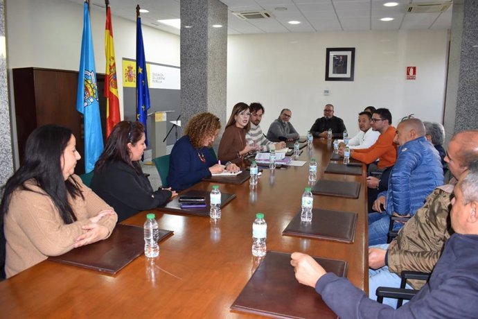 Una plataforma pide a los gobiernos de España y Marruecos poner fin al sellado de pasaporte a vecinos de Melilla y Nador