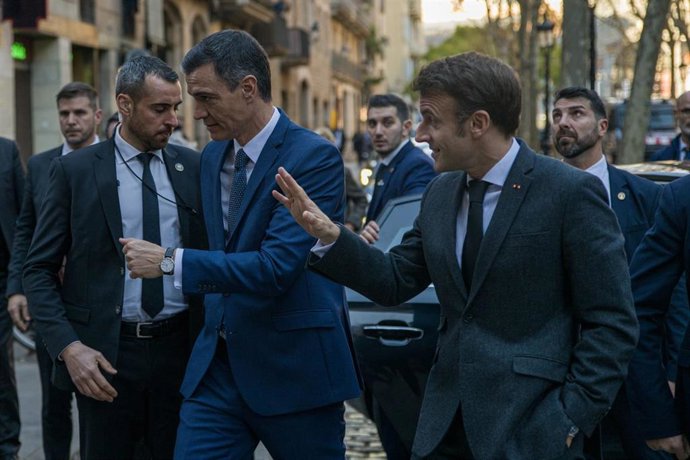 Sánchez y Macron a su llegada al Museu Picasso
