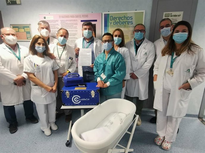 Nota De Prensa El Hospital Costa Del Sol, Primero En La Provincia En Recibir La Donación De Una Cuna De Abrazos Para Afrontar El Duelo Neonatal