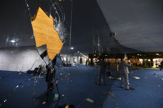Destrozos en el Senado de Brasil tras los ataques de manifestantes