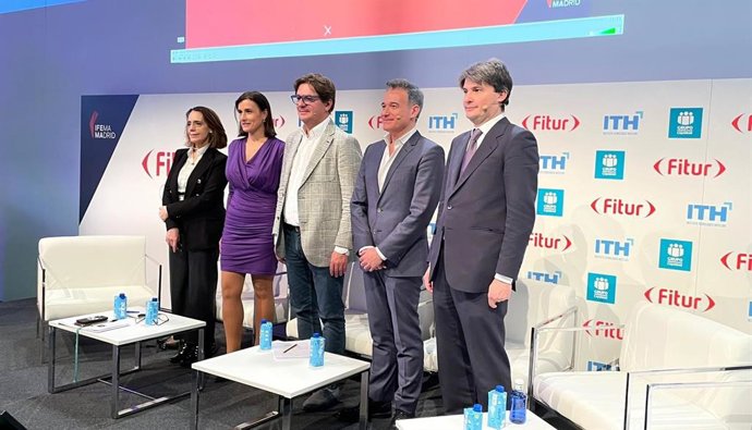 Ifema Madrid presenta el libro resumen de las jornadas desarrolladas durante la quinta edición del Foro de las Ciudades de Madrid 2022