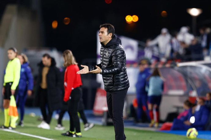 Archivo - Alberto Toril, entrenador del Real Madrid femenino