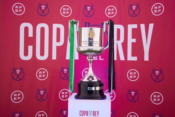 Archivo - Details of Cup previous Final Copa de Rey match between Real Betis and Valencia CF at La Cartuja Stadium on April 22, 2022 in Sevilla, Spain.
