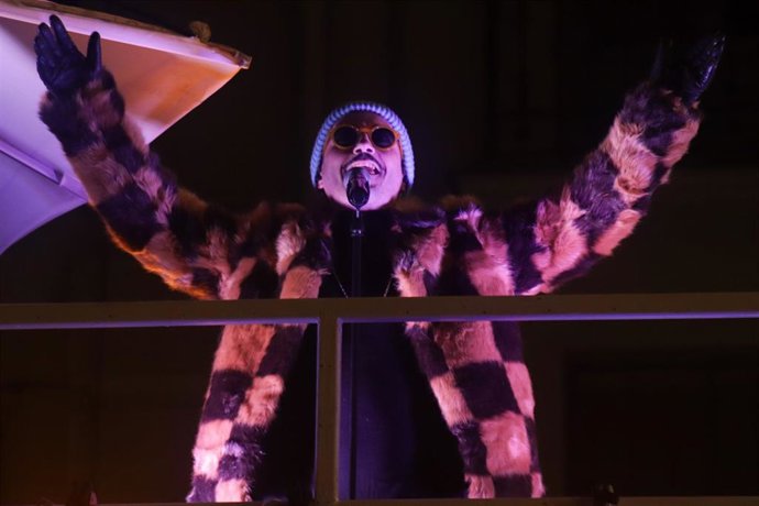 Varry Brava, en su concierto desde la calle Fuencarral