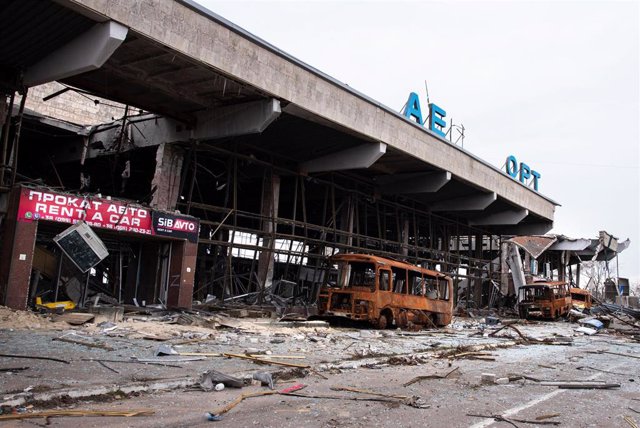 Aeropuerto destruido de Jersón, en Ucrania