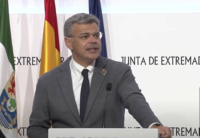El portavoz de la Junta de Extremadura, Juan Antonio González, en rueda de prensa tras el Consejo de Gobierno autonómico