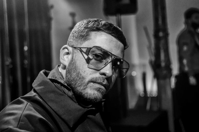 Archivo - El cantante Delaossa presenta su último trabajo 'Playa Virginia' en el espacio Ciento y Pico, a 27 de octubre de 2022, en Madrid (España). Daniel Martínez de la Ossa Romero ?es un cantante español de género hip hop/rap conocido por el nombre a