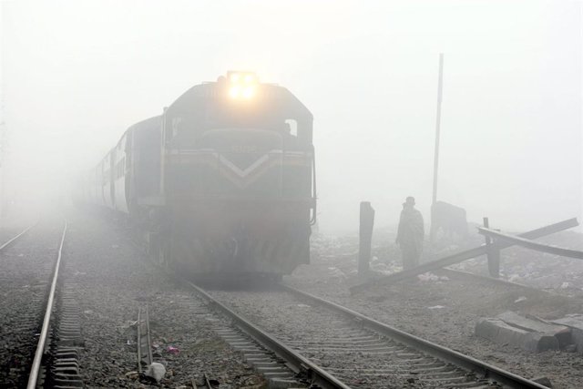 Imagen de archivo de un tren en Pakistán