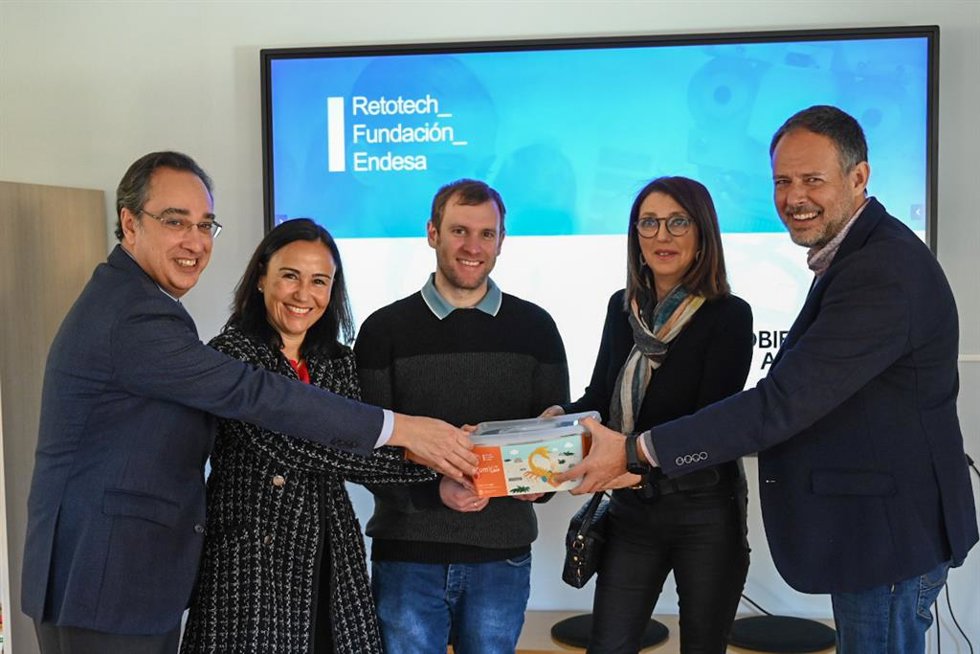 Acto de entrega de los kits tecnológicos