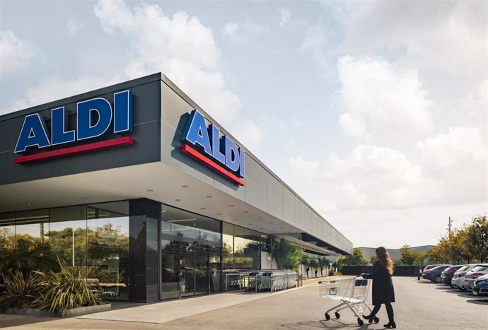 Archivo - Un establecimiento de Aldi en España