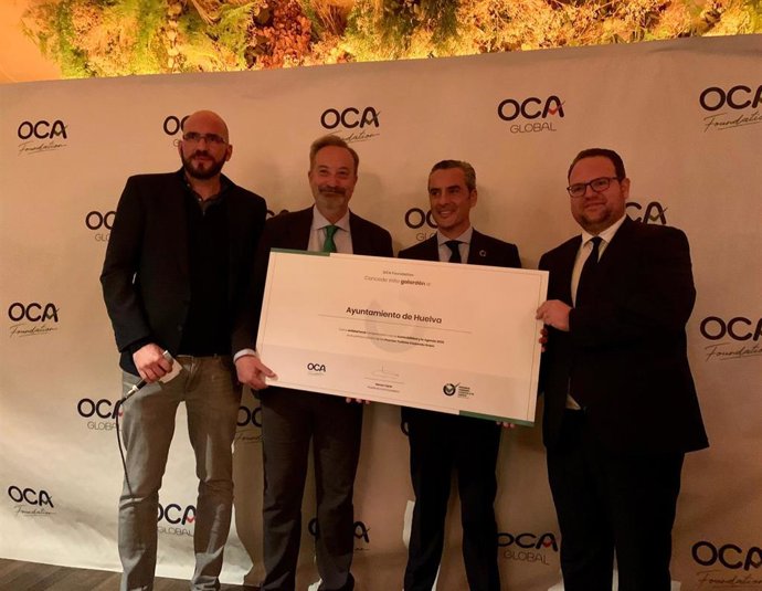 El Ayuntamiento de Huelva es galardonado con el premio 'Turismo Corporate Green' .