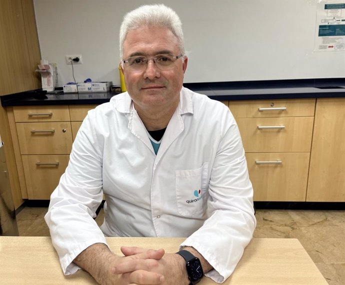 El doctor Blas José Gómez Rodríguez, especialista en Aparato Digestivo del Hospital Quirónsalud Sagrado Corazón