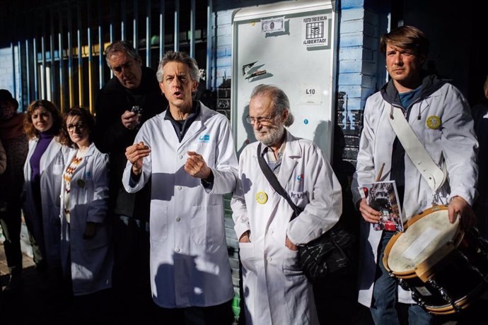 Encierro indefinido de médicos y pediatras de Atención Primaria