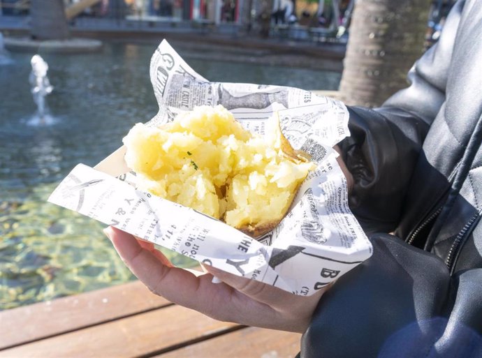 Los visitantes de Puerto Venecia tendrán la oportunidad de poder disfrutar de una patata caliente en la celebración de San Vicente