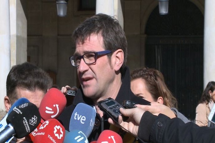 Archivo - Gorka Urtaran, alcalde de Vitoria